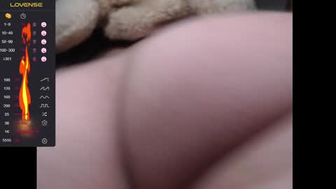 Snapshot of lorenitha_20 chatting on 12.18.24 lorenitha online show from 12.18.24