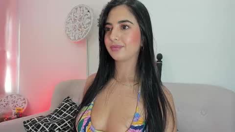 Snapshot of lorens_martin chatting on 02.09.25 L O R E N online show from 02.09.25