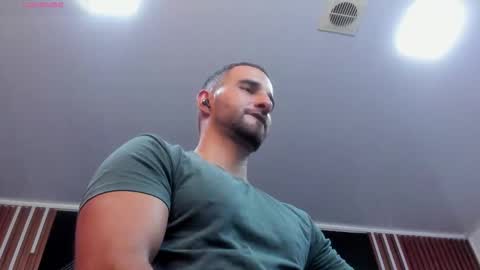  L O R E N Z O  Thumbs Up help  online show from 11.06.25