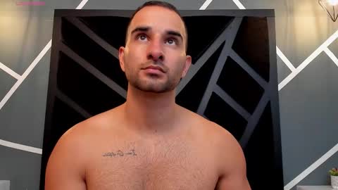  L O R E N Z O  Thumbs Up help  online show from 12.15.25