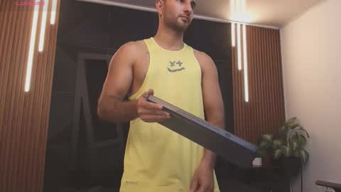  L O R E N Z O  Thumbs Up help  online show from 01.14.26