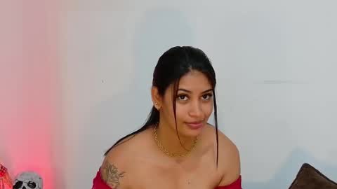 loretahorny online show from 10.21.25