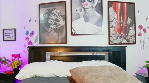 loretahorny online show from 03.25.26