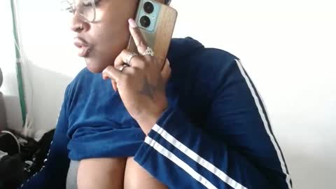 loretybighot online show from 02.21.25