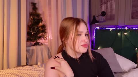 Snapshot of lori_mason chatting on 12.23.24 Lori online show from 12.23.24