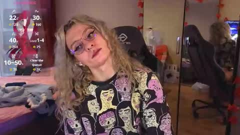 Snapshot of lori_myaf chatting on 09.24.25 Lori ----------------------------------- online show from 09.24.25