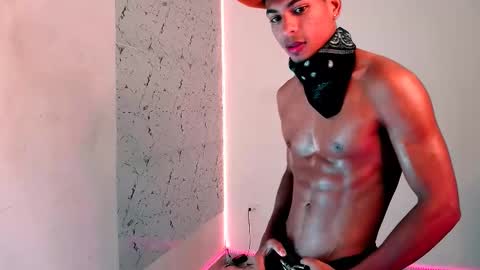 Lorian Vikel  online show from 09.23.25