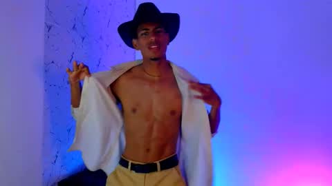 Snapshot of lorian_vikel chatting on 02.28.26 Lorian Vikel online show from 02.28.26