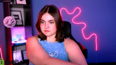 Lora for u online show from 09.09.25