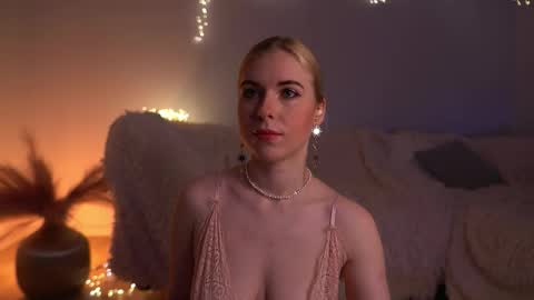 Lorrie online show from 03.22.26