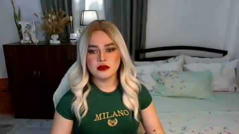 Snapshot of los_bondad chatting on 11.02.25 Los online show from 11.02.25