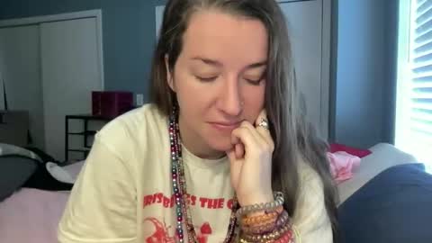 lothlori online show from 02.19.26