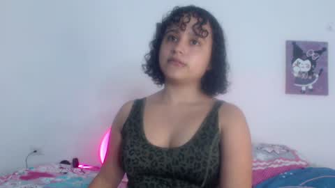 Snapshot of lou_cuteee chatting on 02.06.25 lou_cuteee online show from 02.06.25