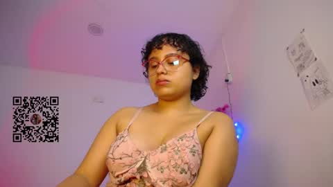 Snapshot of lou_cuteee chatting on 06.08.26 lou_cuteee online show from 06.08.26