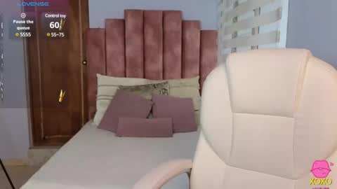  Lou Rosse  online show from 01.09.25