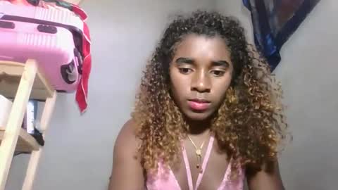 Snapshot of louane98 chatting on 02.08.26 louane98 online show from 02.08.26