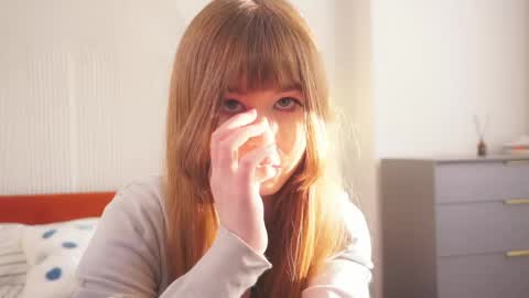 Snapshot of louettakarn chatting on 04.22.26 Sade online show from 04.22.26