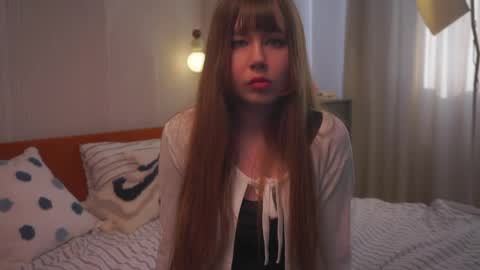 Snapshot of louettakarn chatting on 05.04.26 Sade online show from 05.04.26