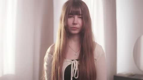 Snapshot of louettakarn chatting on 05.25.26 Sade online show from 05.25.26