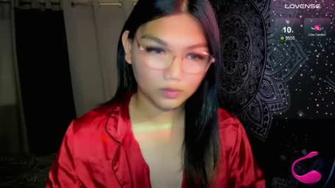 Snapshot of louheart chatting on 05.12.26 Sweet online show from 05.12.26