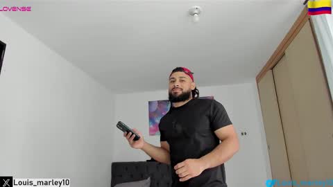 Snapshot of louis_marley_ chatting on 02.15.26 louis_marley_ online show from 02.15.26