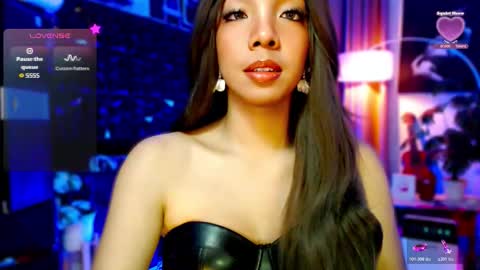 Snapshot of louisassy chatting on 05.16.26 Louisa online show from 05.16.26