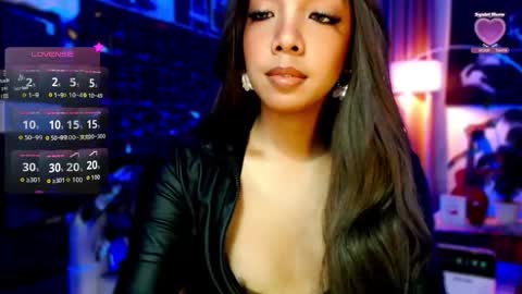 Snapshot of louisassy chatting on 05.26.26 Louisa online show from 05.26.26