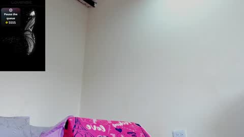 Snapshot of louise_22cm chatting on 07.13.26 Mi lu online show from 07.13.26