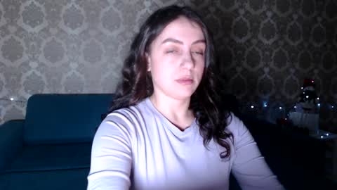 Snapshot of louise_phlox chatting on 12.28.24 Louise online show from 12.28.24