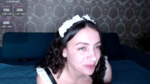 Snapshot of louise_phlox chatting on 01.06.25 Louise online show from 01.06.25