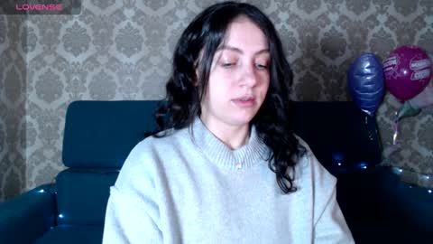 Snapshot of louise_phlox chatting on 02.05.25 Louise online show from 02.05.25