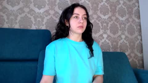 Snapshot of louise_phlox chatting on 03.01.25 Louise online show from 03.01.25