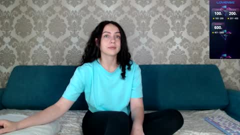 Snapshot of louise_phlox chatting on 09.20.25 Louise online show from 09.20.25
