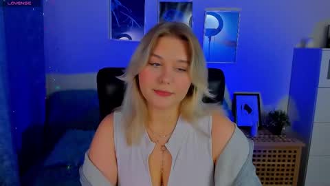 Loise online show from 10.25.25