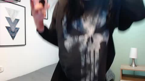 Snapshot of lourdes_metal chatting on 04.15.26 Lou online show from 04.15.26