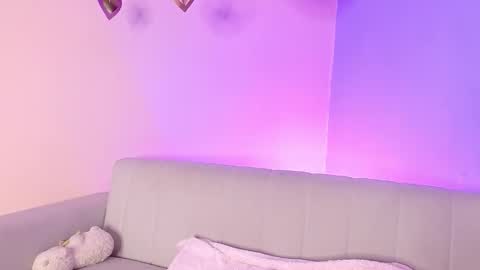 lourdes_moon22 online show from 11.24.25