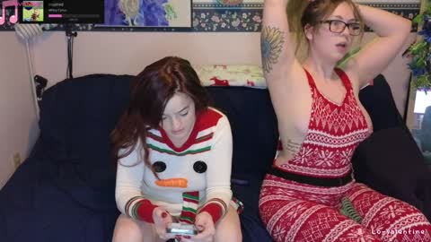 Snapshot of lovalentine chatting on 12.24.24 Lo Valentine online show from 12.24.24