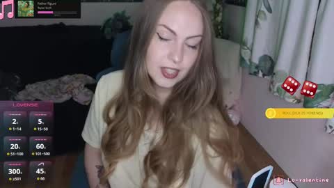 Snapshot of lovalentine chatting on 10.07.25 Lo Valentine online show from 10.07.25