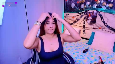 Ainhoa online show from 10.15.25