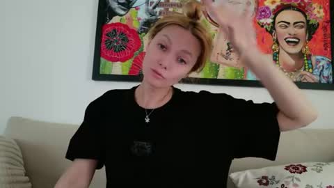 Snapshot of love_call chatting on 06.17.26 love_call online show from 06.17.26