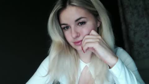 Snapshot of love_dom_meg chatting on 04.18.26 Megane online show from 04.18.26