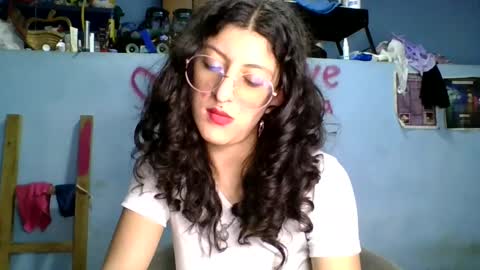 Snapshot of love_electra chatting on 09.23.25 love_electra online show from 09.23.25