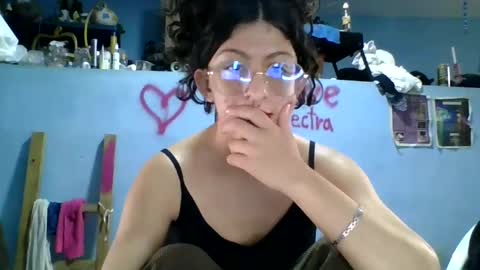 Snapshot of love_electra chatting on 10.13.25 love_electra online show from 10.13.25