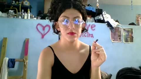 Snapshot of love_electra chatting on 10.14.25 love_electra online show from 10.14.25