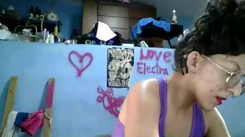 Snapshot of love_electra chatting on 10.16.25 love_electra online show from 10.16.25