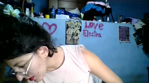 Snapshot of love_electra chatting on 11.07.25 love_electra online show from 11.07.25