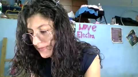 Snapshot of love_electra chatting on 11.09.25 love_electra online show from 11.09.25