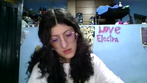 Snapshot of love_electra chatting on 01.09.26 love_electra online show from 01.09.26