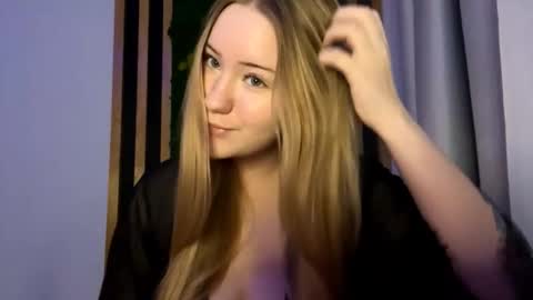 Snapshot of love_haven chatting on 11.11.25 Megan online show from 11.11.25