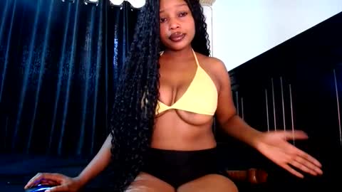 Snapshot of love_niahh chatting on 06.11.26 niahh online show from 06.11.26